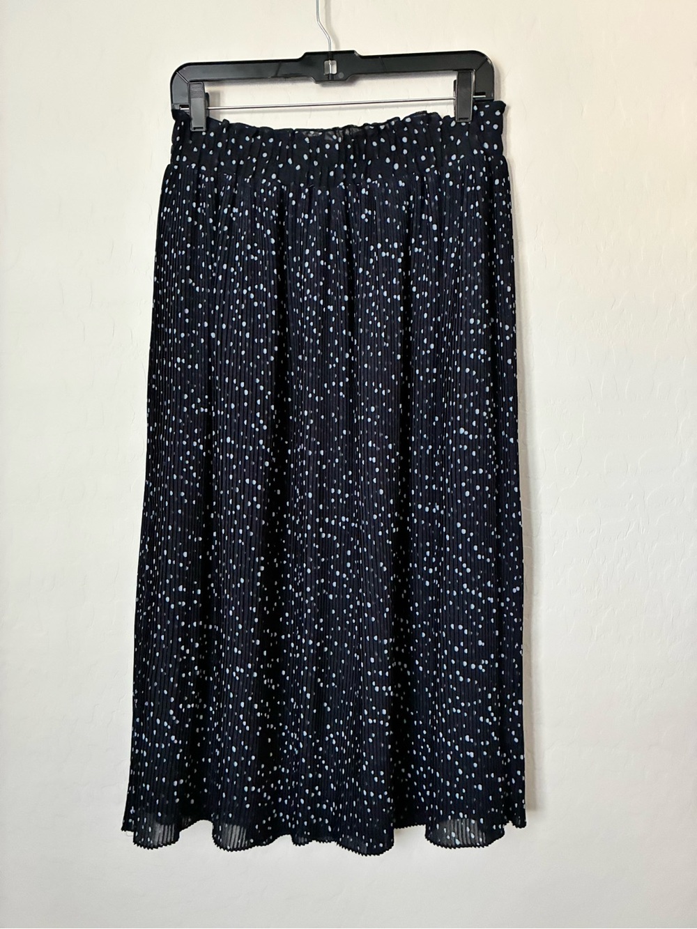 Navy Pleated Midi Skirt with Light Blue Dot Print